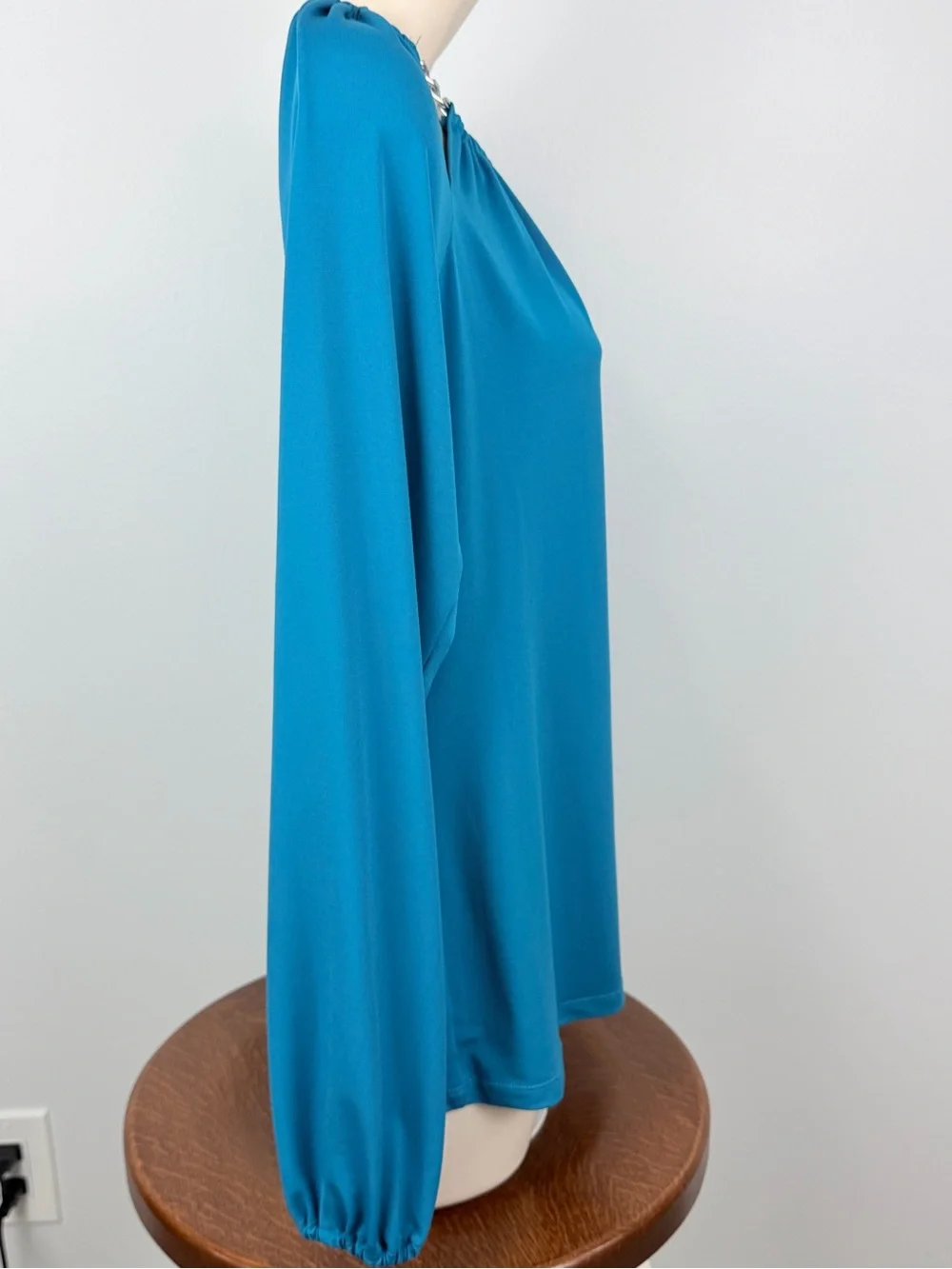 MICHAEL Michael Kors Turquoise Chain Neckline Blouse – Size Small